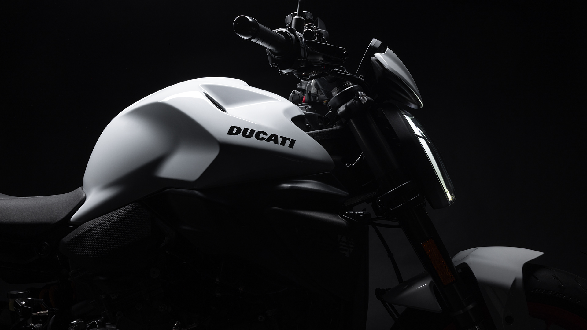ducati-monster-deposito DUCATI MONSTER DEPÓSITO