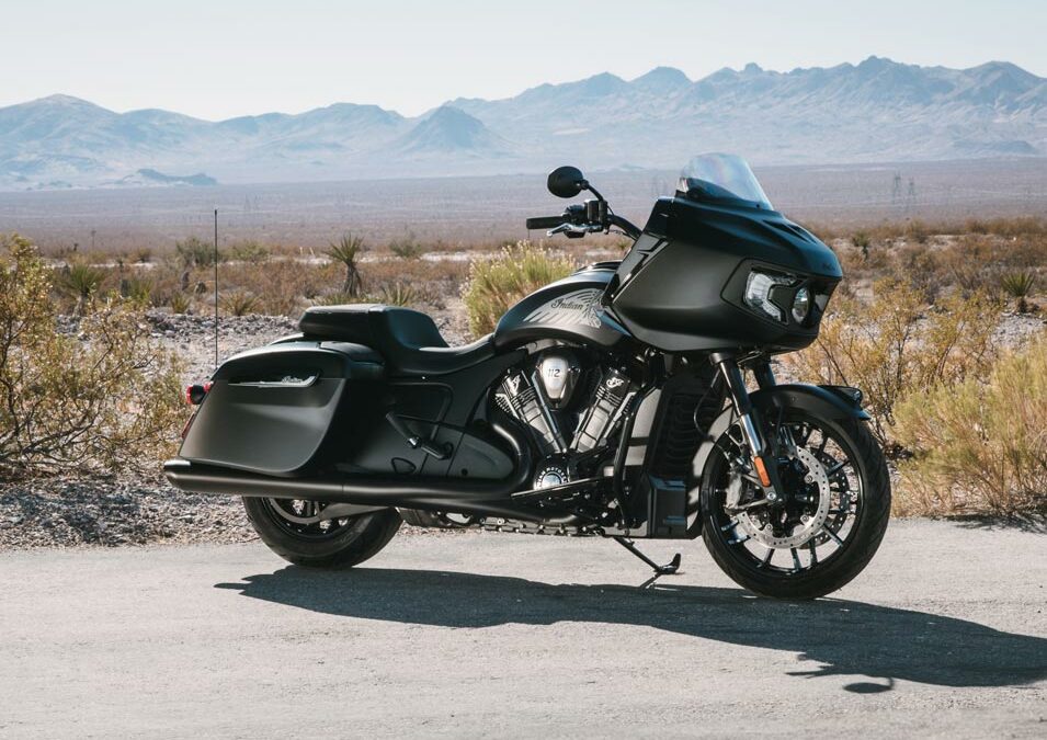 INDIAN CHALLENGER DARK HORSE NEGRA