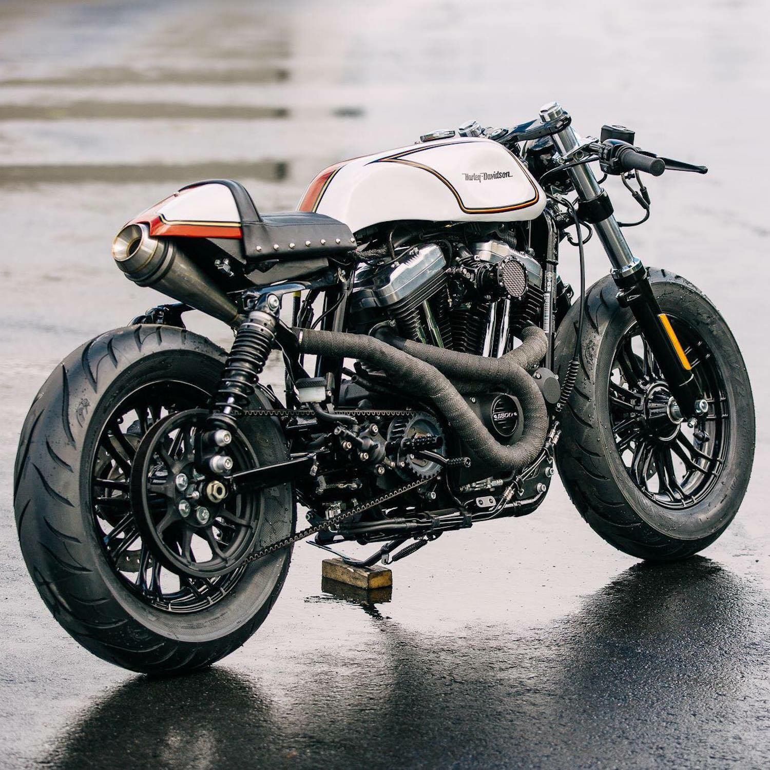 MOTO CAFÉ RACER